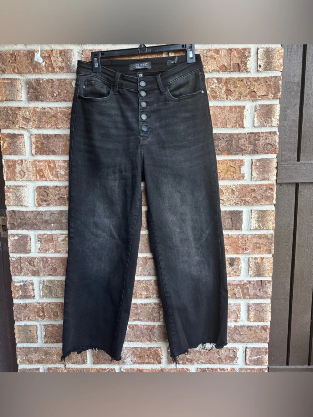 Judy Blue Black Wash High-Rise Wide Leg Crop Jeans - Picture 2 of 6